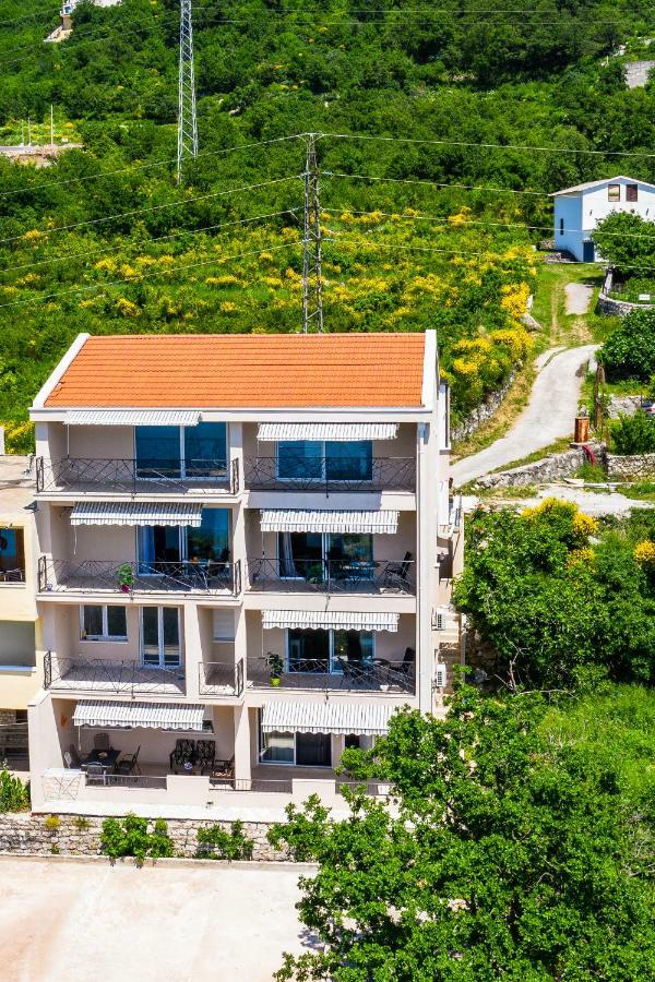 سفيتي ستيفان Apartmani Visum المظهر الخارجي الصورة
